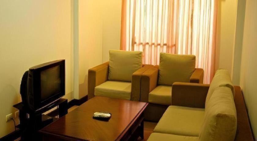 D' Leonor Hotel Davao City Buitenkant foto