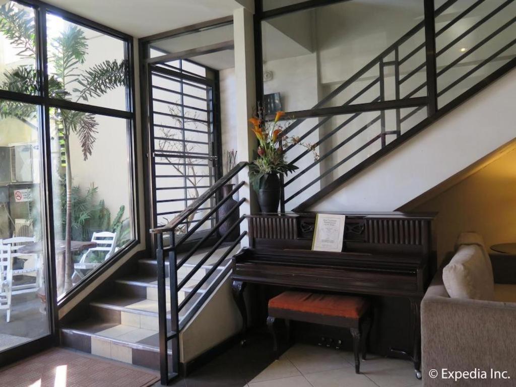 D' Leonor Hotel Davao City Buitenkant foto