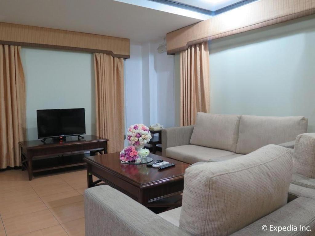D' Leonor Hotel Davao City Buitenkant foto